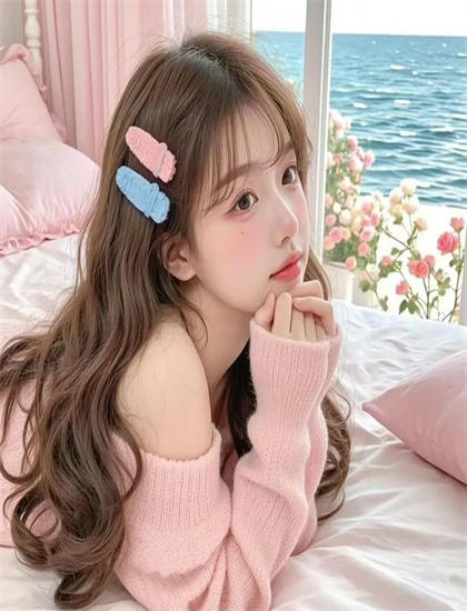 《创可少女屋》色彩运用文化解析：色调选择与情绪表达分析