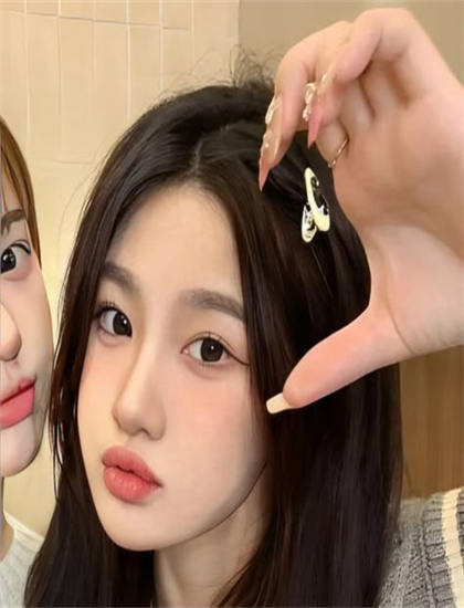 独家剖析：深宫烬背后的故事与启示——传统与现代的对话